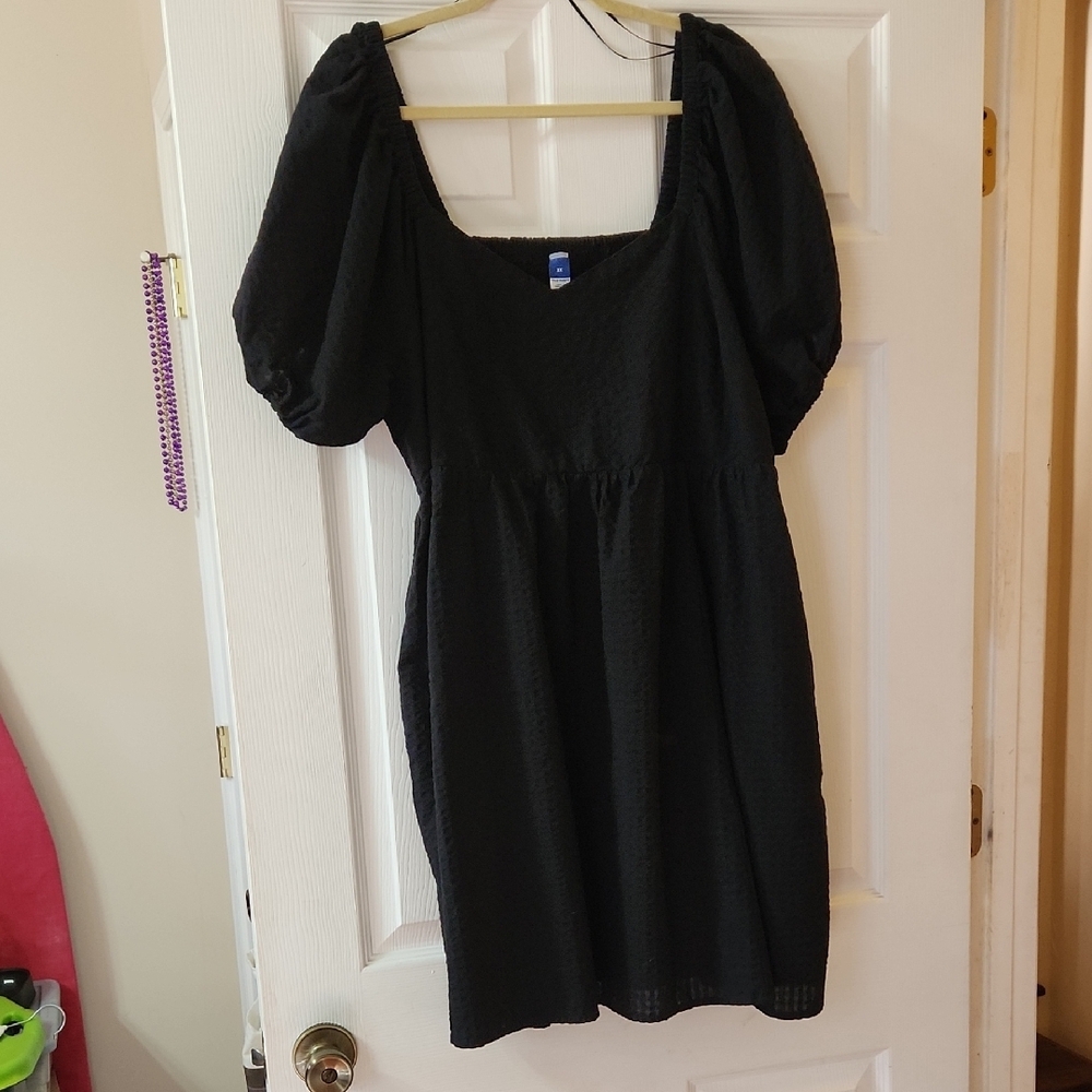 Elegant Black Puff Sleeve Dress